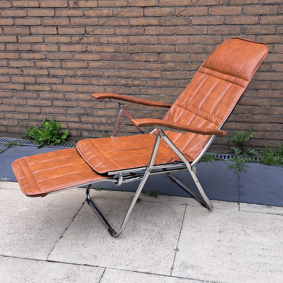 Image 1 of Vintage Maule Marga folding recliner chair with footrest - retro design in skai leather
