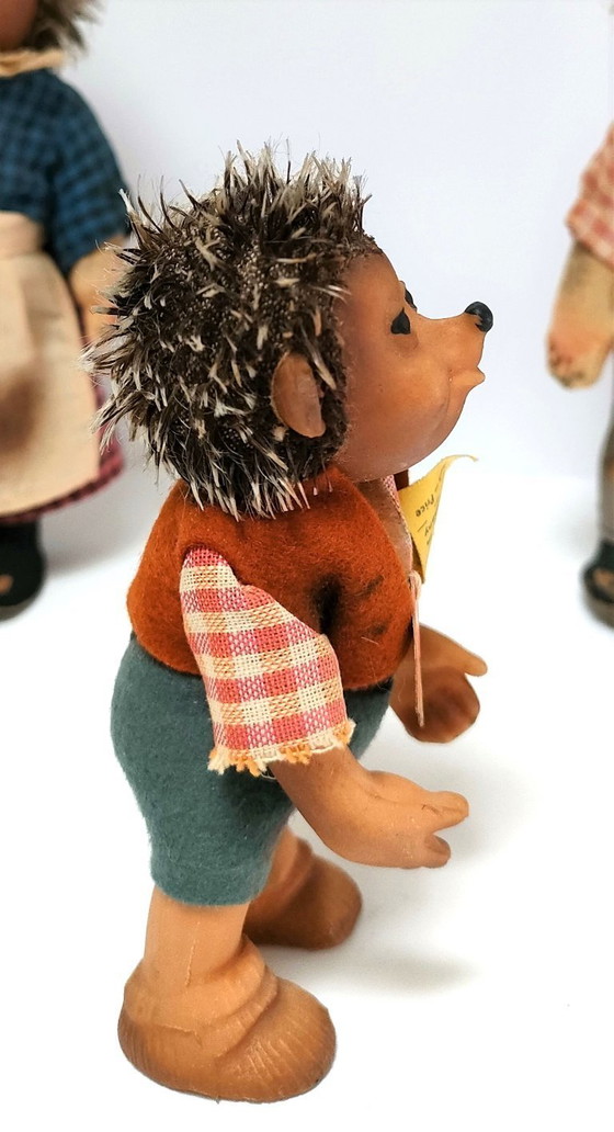 Image 1 of hedgehog family by Steiff