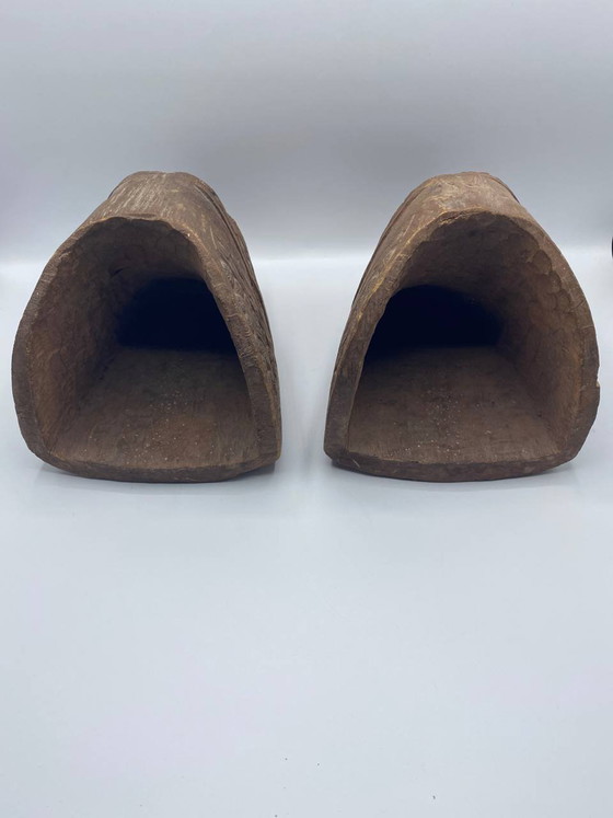 Ein Paar geschnitzte Holzsteigbügel – zentralasiatische Arbeit, 19. Jahrhundert – Bildhauerei (photo 4 of 6)