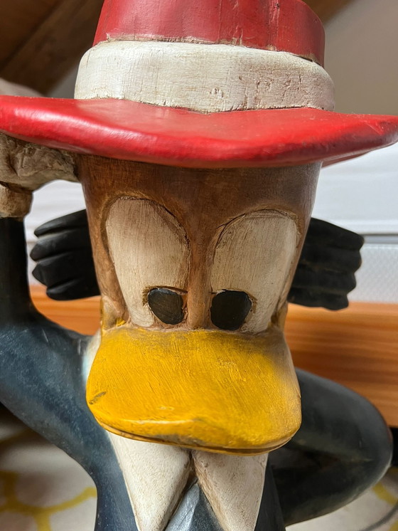 Image 1 of Figura del Pato Donald tallada a mano de la década de 1950