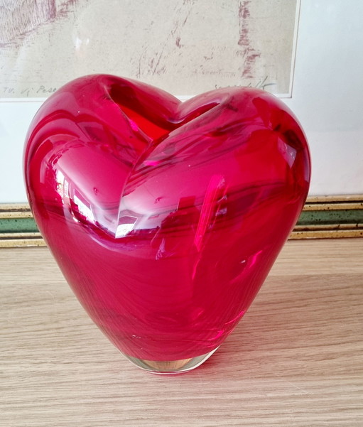 Herzförmige Vase aus der Salviati-Kollektion Maria Christina Hamel