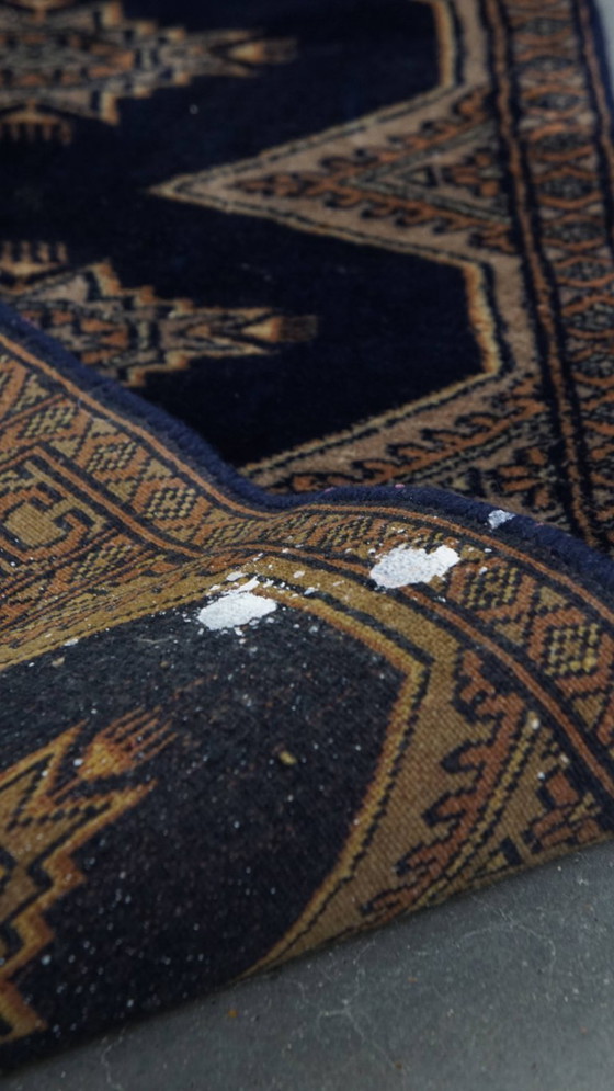 Image 1 of Loper/ vloerkleed in oosterse stijl in voornamelijk blauw tinten 148x40cm