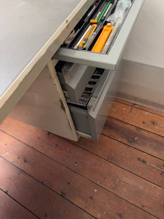 Image 1 of Bureau vintage en métal « Gispen »