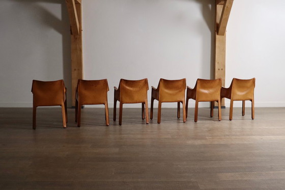 Image 1 of 6er-Set Cassina CAB Esszimmerstühle mit Armlehnen in cognacfarbenem Leder von Mario Bellini, Italien, 1970er Jahre