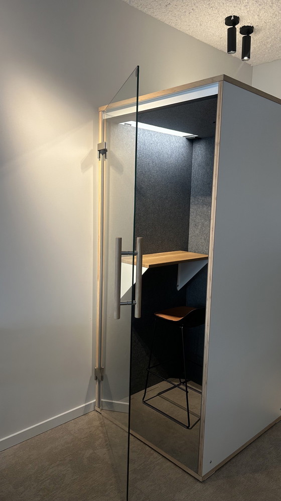 Image 1 of Cabina telefónica individual