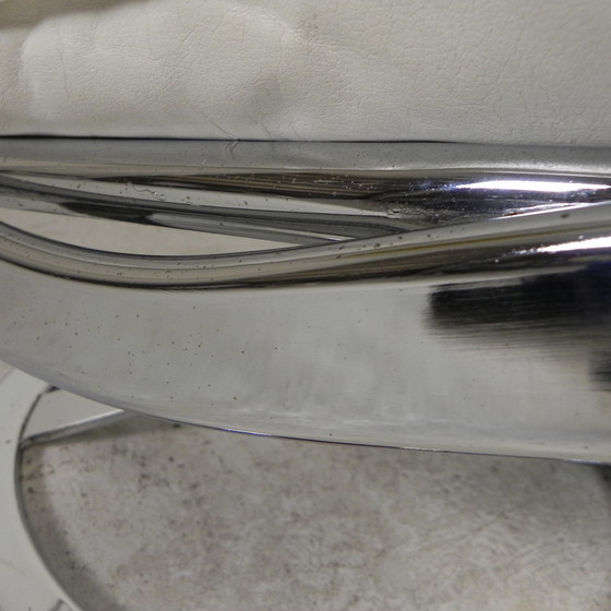 Image 1 of Poltrona Leolux, poltrona girevole con rivestimento in pelle bianca, anni '60