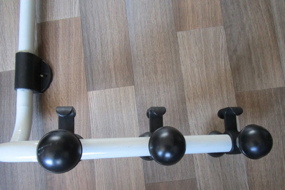 Vintage 70s Coat Rack – Plastic, Metal (photo 6 of 7)