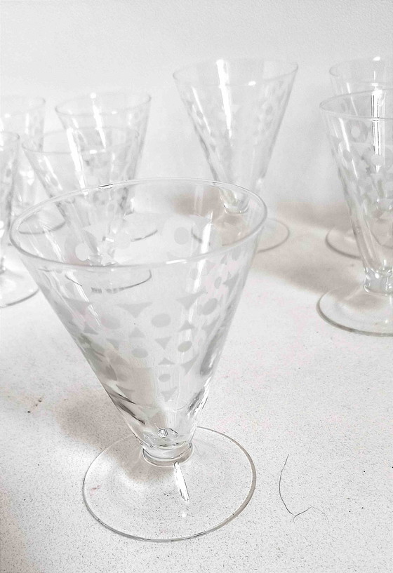 Image 1 of Set van 7 waterglazen + 8 wijnglazen uit de jaren 50