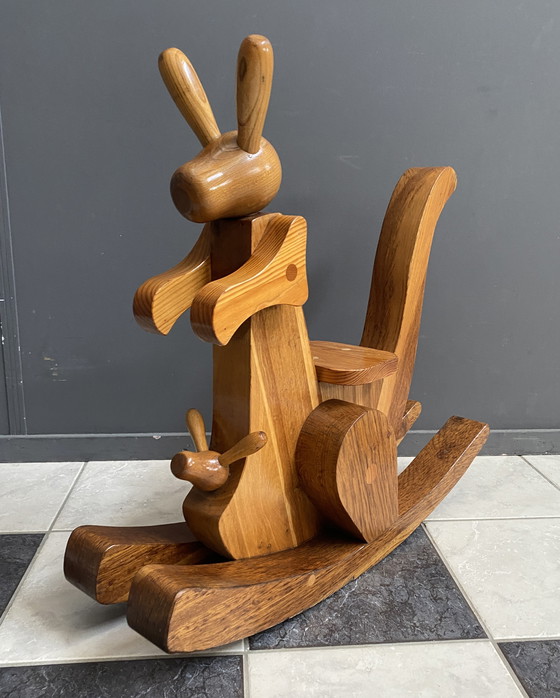 Image 1 of Holzkänguru (Schaukelpferd)