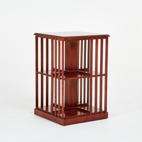 Image 1 of Antieke boekenmolen