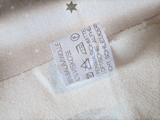 Image 1 of Quadratische Vintage Weihnachts-Tischdecke – Weiß mit Tannenbaum-Muster, 80x80 cm, Baumwolle & Viskose