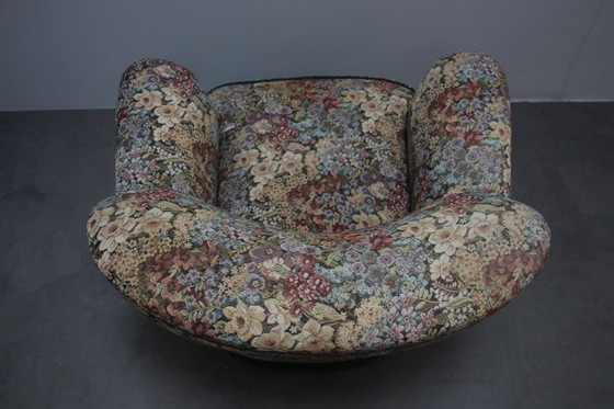 Image 1 of Fauteuil club design, années 1940.