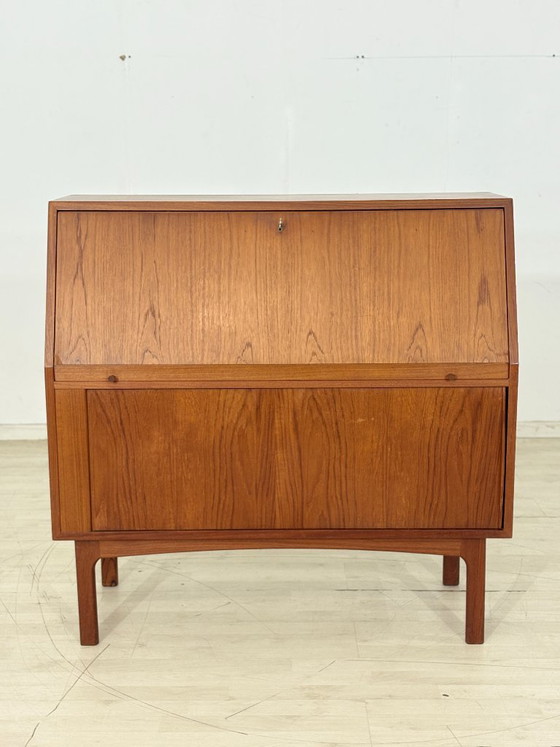 Secrétaire danois design milieu du XXe siècle / Bureau en teck / Bureau années 1960 / Secrétaire danois en (photo 2 of 17)