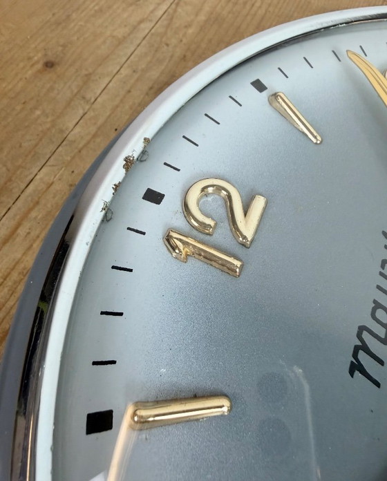 Image 1 of Vintage grijze Indiase mechanische wandklok van HES, jaren 1960.