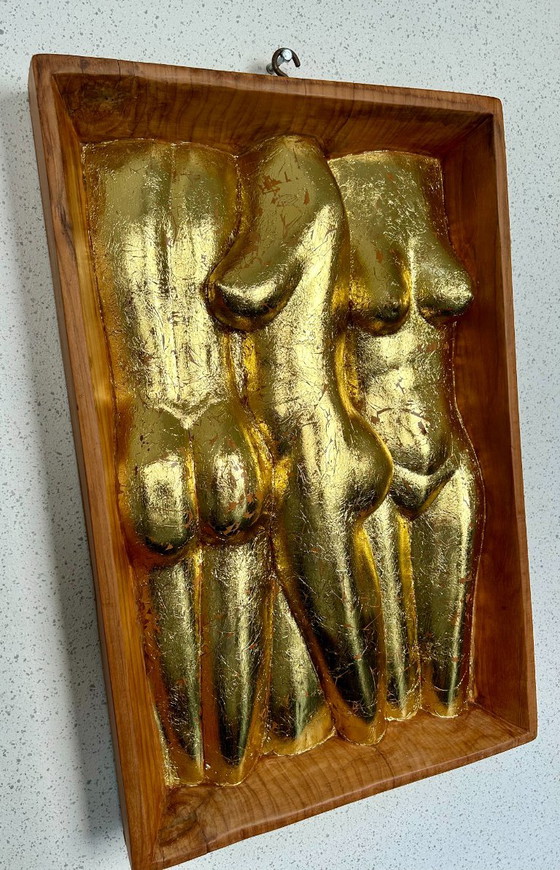 Golden ladies frame – Beeldhouwkunst, Goud, Hout (photo 7 of 13)