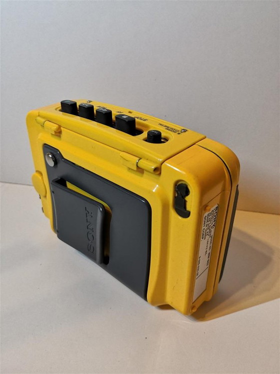Rare Walkman Sony Collector WM-B52 Vintage Sport Walkman / 80's – Decorative Objects, Plastic (photo 6 of 20)