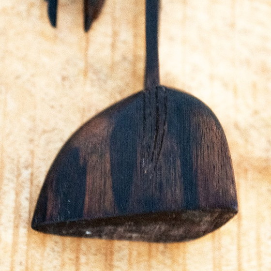 Vintage Hand-Carved Wooden Bird Figurine: Mid-Century Modern – Decorative Objects (photo 8 of 10)