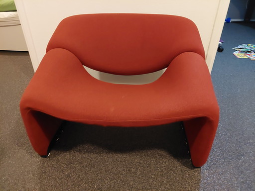 Artifort Groovy Chair Red