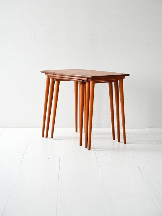 Image 1 of Scandinavische salontafels met schuif- en nesttafels