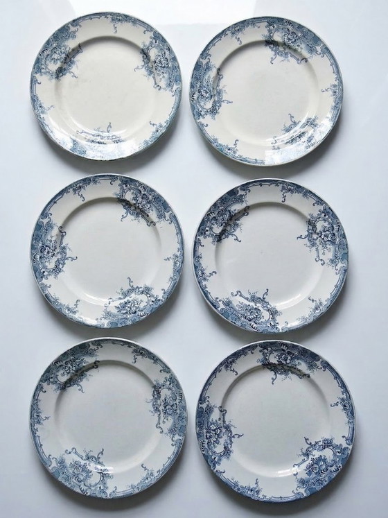 Image 1 of 6 assiettes anciennes Boch Frères Keramis modèle Dauphin décor bleu XIXe-XXe