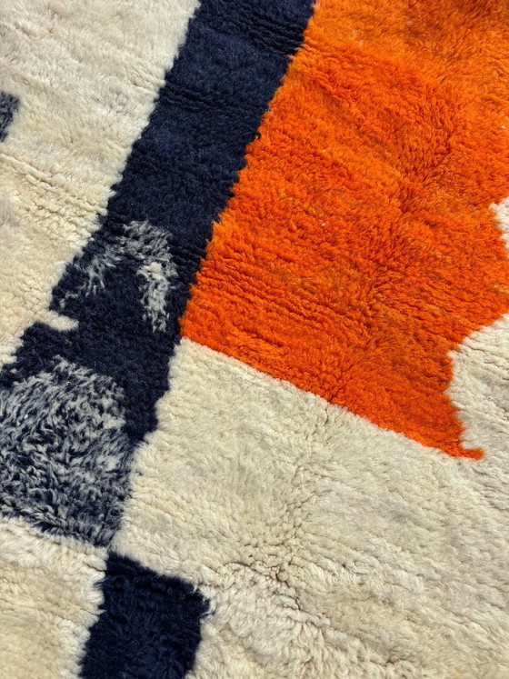 Wit en oranje Marokkaans tapijt 250x250 cm, authentiek Marokkaans tapijt – leslosanges (photo 10 of 13)