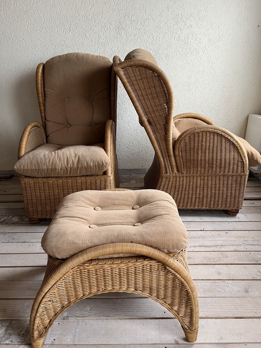Deux fauteuils en rotin avec repose-pieds – Rattan, Textile (photo 2 of 7)
