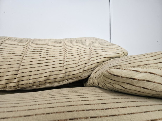 Maralunga driezitsbank van Vico Magistretti uit de jaren 70. – Cassina, 3-5 zitsbanken, Textile, Klassiek (photo 10 of 20)
