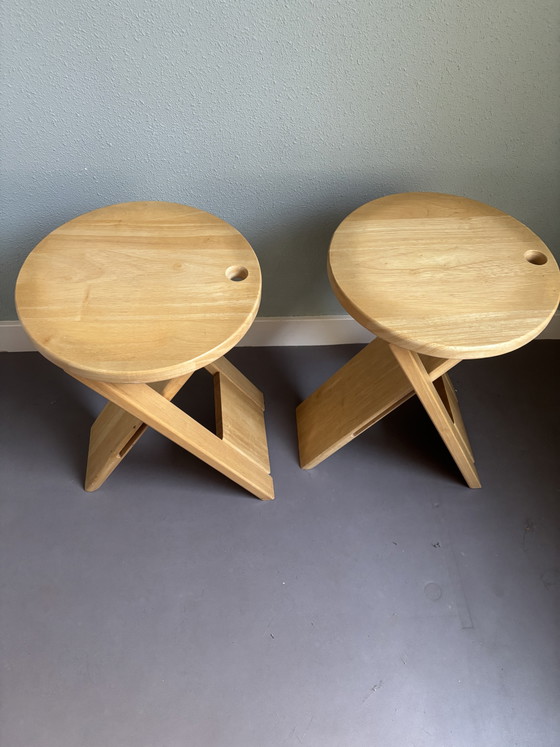 Suzy Stool – Adrian Reed, Plastic, Wood (photo 2 of 7)