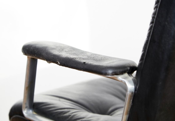 Image 1 of Silla giratoria Osvaldo Borsani P125 para Tecno Milano