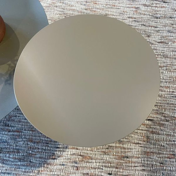 Image 1 of Table d'appoint Leolux Coda