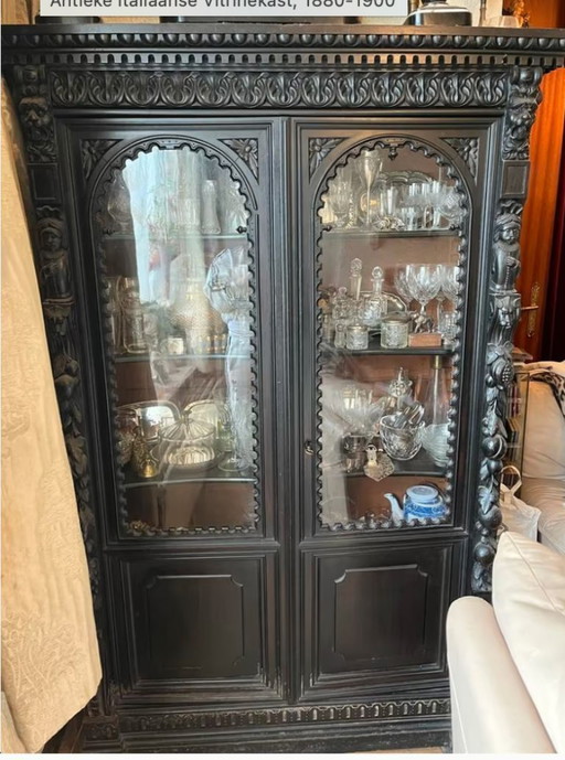 Vetrina antica italiana, 1880-1900