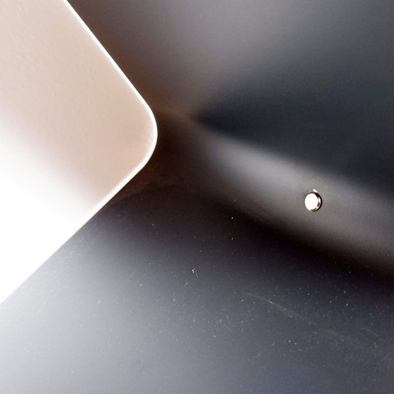 Image 1 of Wandregal aus Metall in Wabenform – ALBURY Design