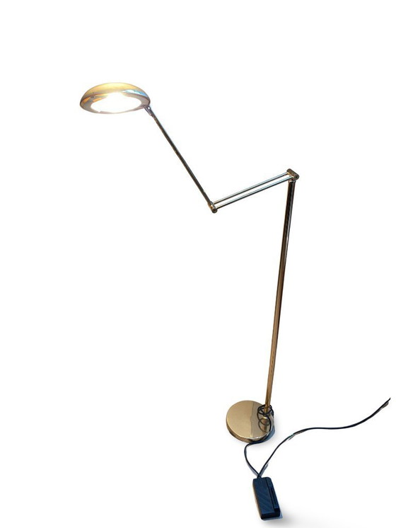 Image 1 of Gelede halogeenlamp in verchroomd messing - Design uit de jaren '90 - Made in Italy - Hoogte 155cm