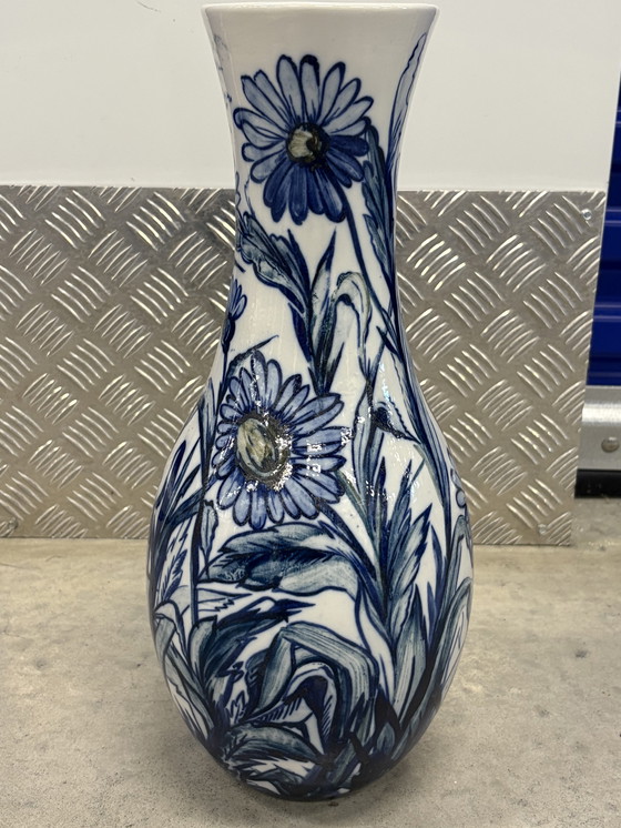 Image 1 of Porcelain hand made design vase, handpainted