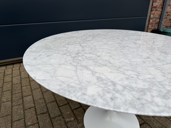 Image 1 of Original marble round Knoll Tulip dining table (120cm)