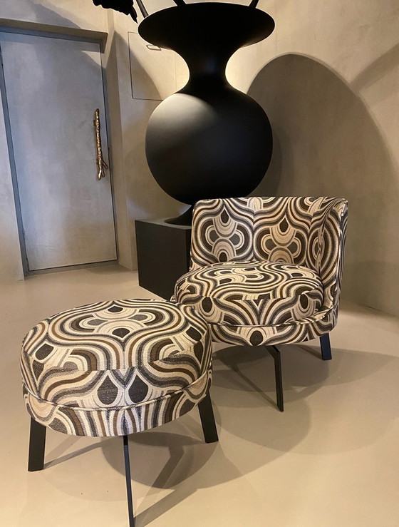 Image 1 of Lounge with bold print, with ottoman