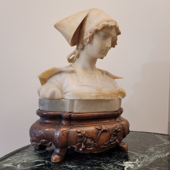 Image 1 of Busto “Mujer Bretona” En Alabastro, Art Nouveau, Circa 1900 – Francia