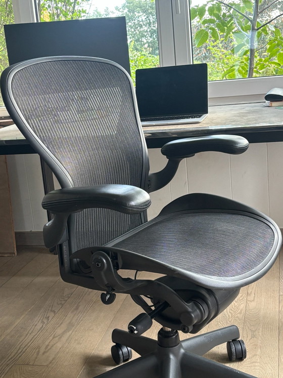 Herman Miller Aeron maat B – Draaistoelen, Aluminium (photo 8 of 12)