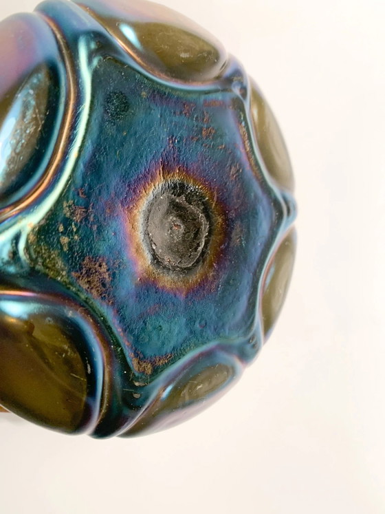Vaso in vetro iridescente Loetz con apertura a forma di fiore, anni '40 – Vasi (photo 7 of 9)
