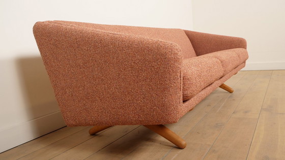 Image 1 of Vintage bank | 3-zits | Illum Wikkelsø | ML-90 | Roze | opnieuw gestoffeerd