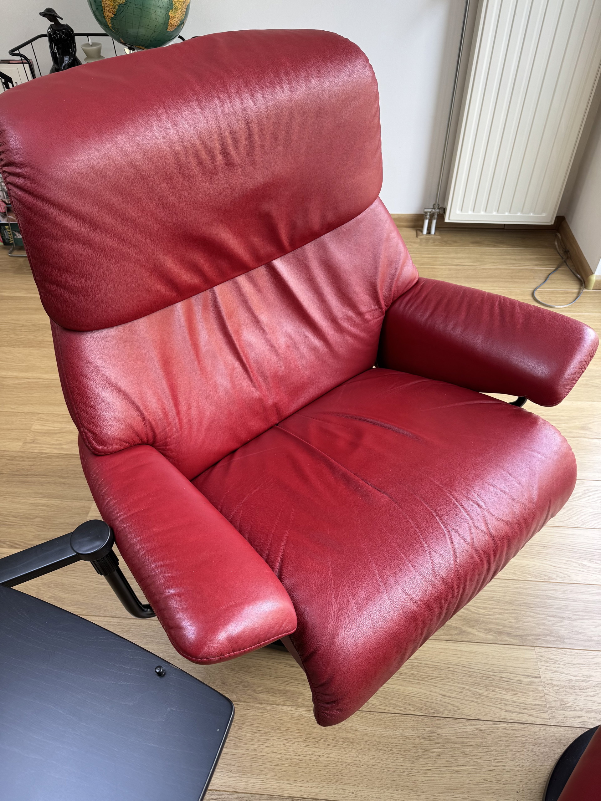 Stressless Adjustable recliner chair | Whoppah Stressless Adjustable recliner chair | Whoppah