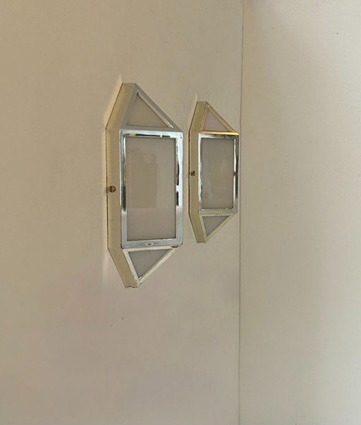 Coppia di applique vintage, ABS cromato e Perspex satinato, Francia, 1980