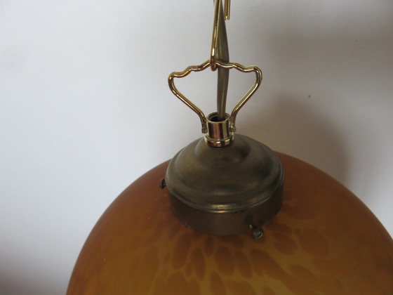 Image 1 of Lampada a sospensione vittoriana, vetro marmorizzato, frange di perline e ottone