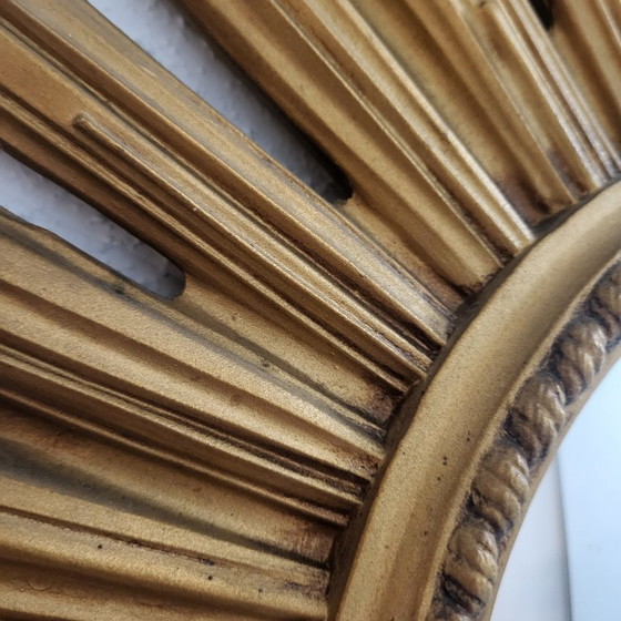 Image 1 of Grote spiegel met zonnestralenmotief, gouden heksenoog, vintage