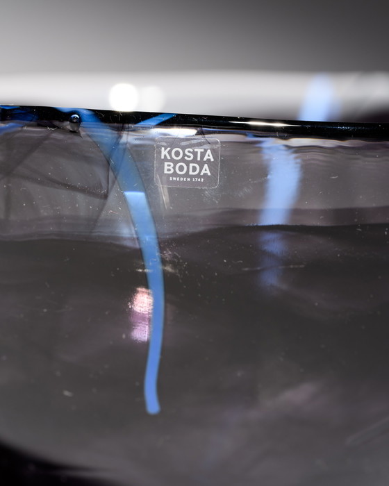 Image 1 of Kosta Boda Anna Ehrner "Contrast" Ciotola firmata in vetro soffiato a mano, Svezia, diam. 23 cm