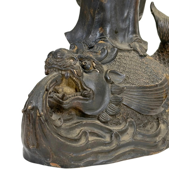 Een groot Oost-Aziatisch Guanyin beeld uit de eerste helft van de 20e eeuw – Beeldhouwkunst, Bronze (photo 4 of 10)