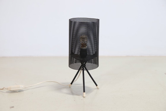 Image 1 of Lampada da tavolo Pilastro in metallo perforato di Tjerk Reijenga