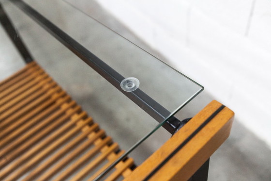 Image 1 of Serveerwagen uit de jaren 60, hifi-kast op wieltjes in teakhout, zwart metaal en glazen blad.