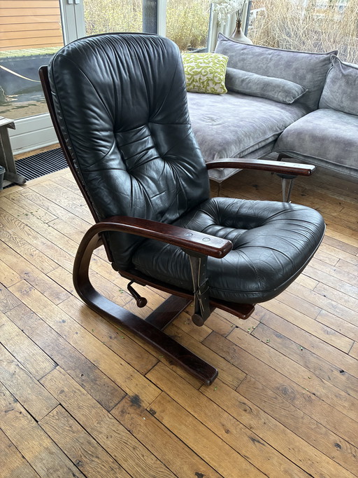 Fauteuil lounge « Panther » de West Nova, Arnt Lande