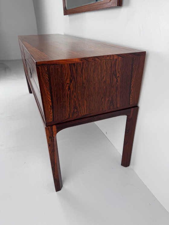 Image 1 of Aksel Kjersgaard Model 394 dressoir + Model 168 spiegel – zeldzame bijpassende set in prachtig palissanderhout